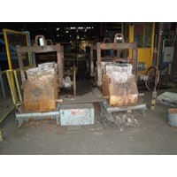Pouring device with rail car + ladles for 500 kg
